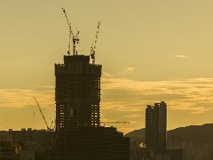 經(jīng)國務(wù)院批復(fù)，《必須招標的工程項目規(guī)定》修